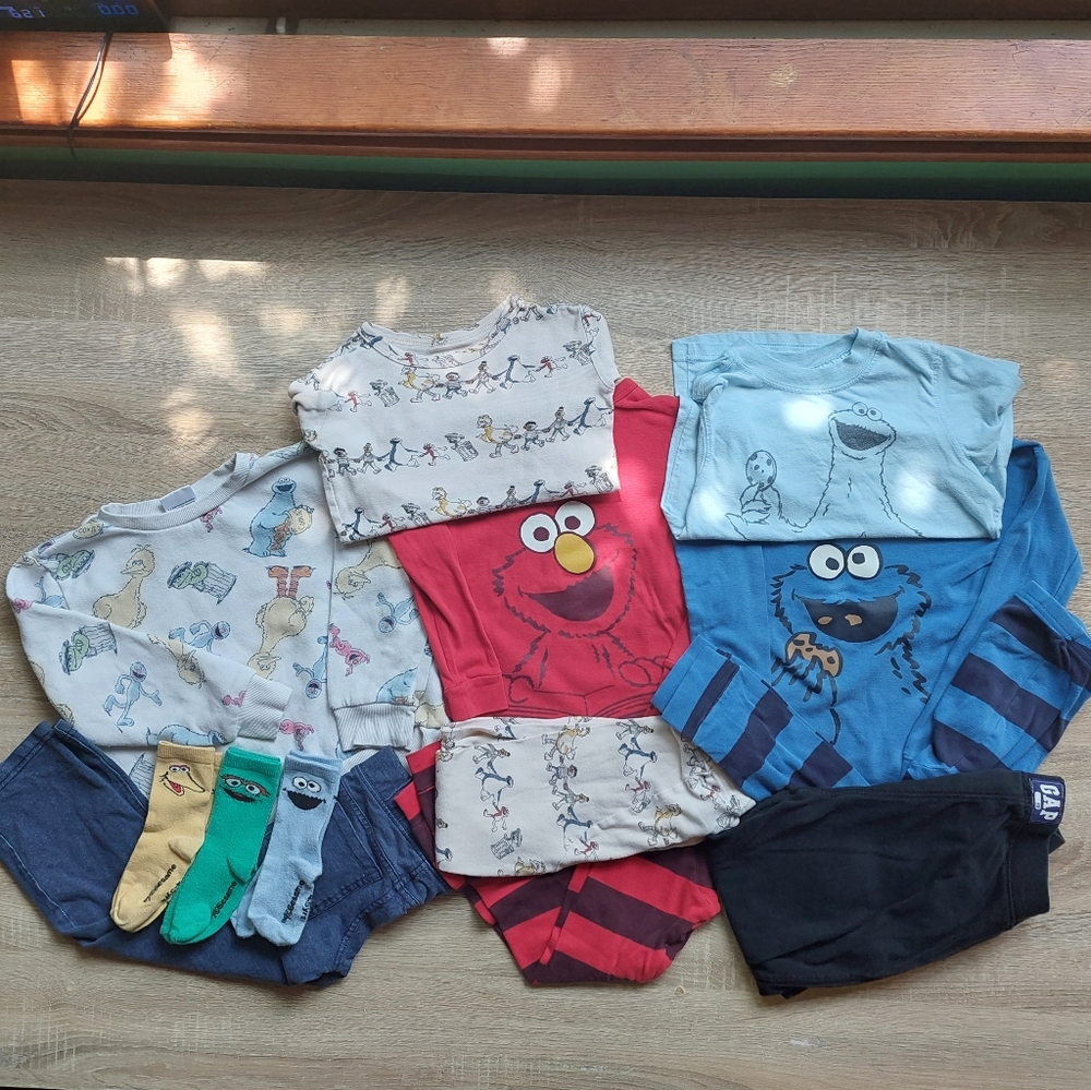 Sesame Street Bundle! - Picture 2 of 16
